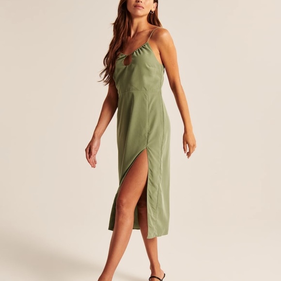 Abercrombie & Fitch Dresses & Skirts - Abercrombie & Fitch keyhole halter midi dress